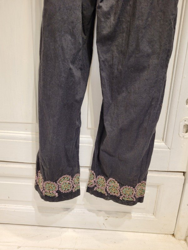 Producto - Mono TOKO negro con bordados y paillettes Talle M/L - PRECIO: 76X - 2