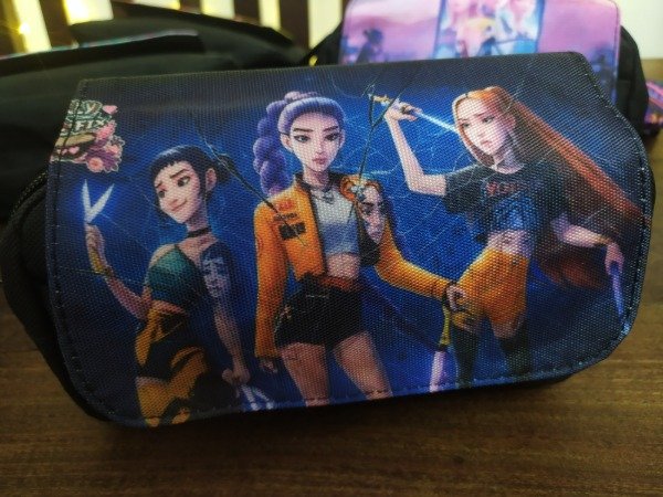 Producto - Cartuchera kpop con divisiones