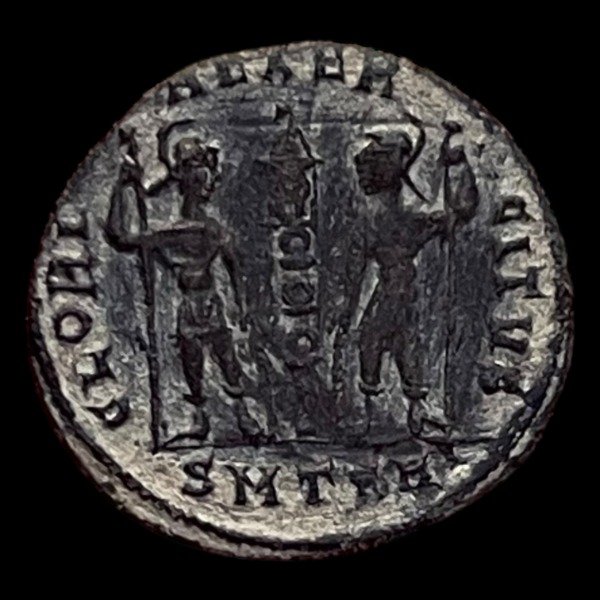 Producto - Constantino II (318-319 DC) AE Centenional. Ceca de Tesalónica