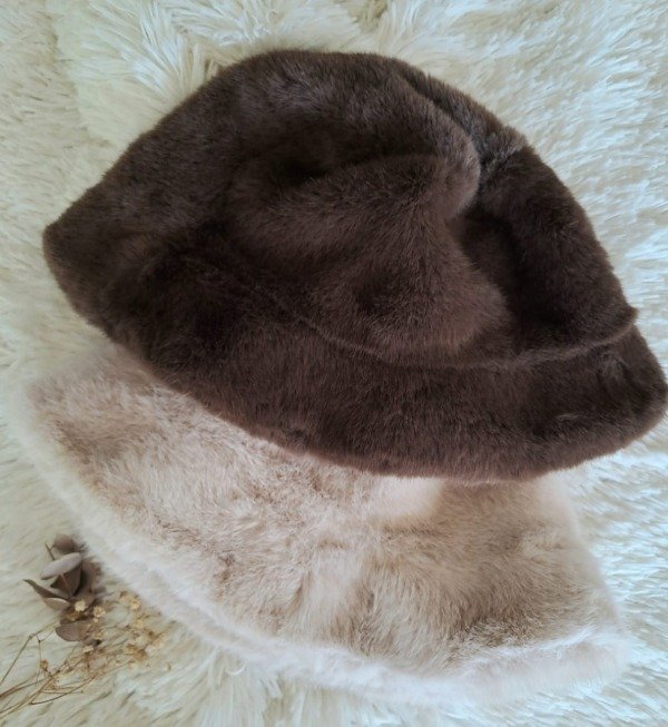 Producto - GRMX10 Gorro Piluso Piel Chocolate/Natural (el par)