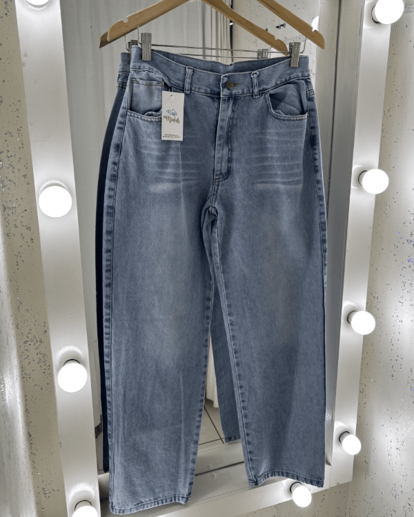Producto - Jean Mom Rígido Liso Celeste
