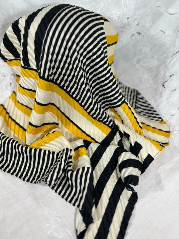 Producto - Pañuelo amarillo y negro