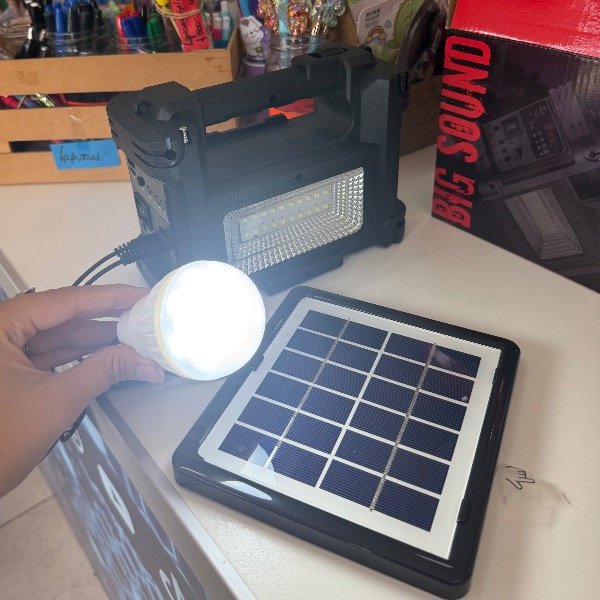 Producto - Parlante Solar con Linterna KTS-1446 7152