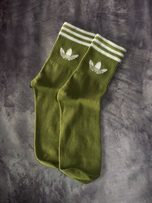 Producto - Adidas classic verde musgo