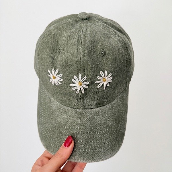 Producto - Gorra margaritas bordada a mano