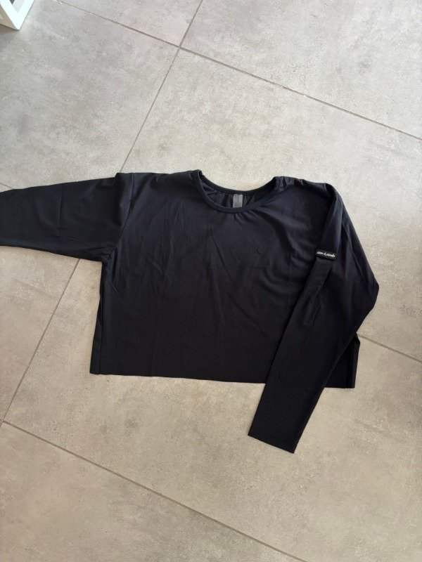 Producto - Buzo CXC ROCKY