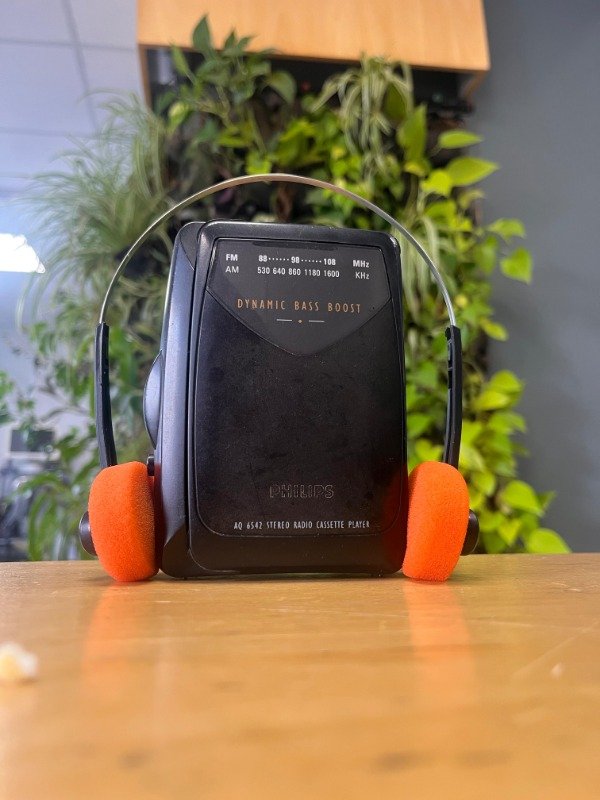 Producto - Walkman Philips Aq6542 Funcionando Negro