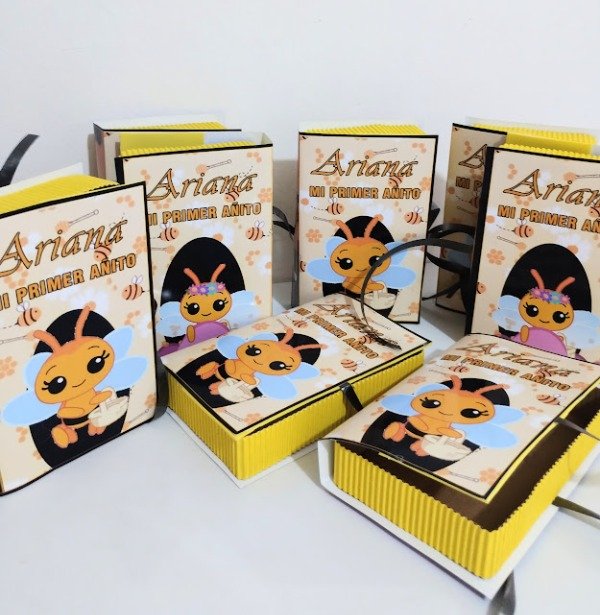 Producto - caja libro abejita