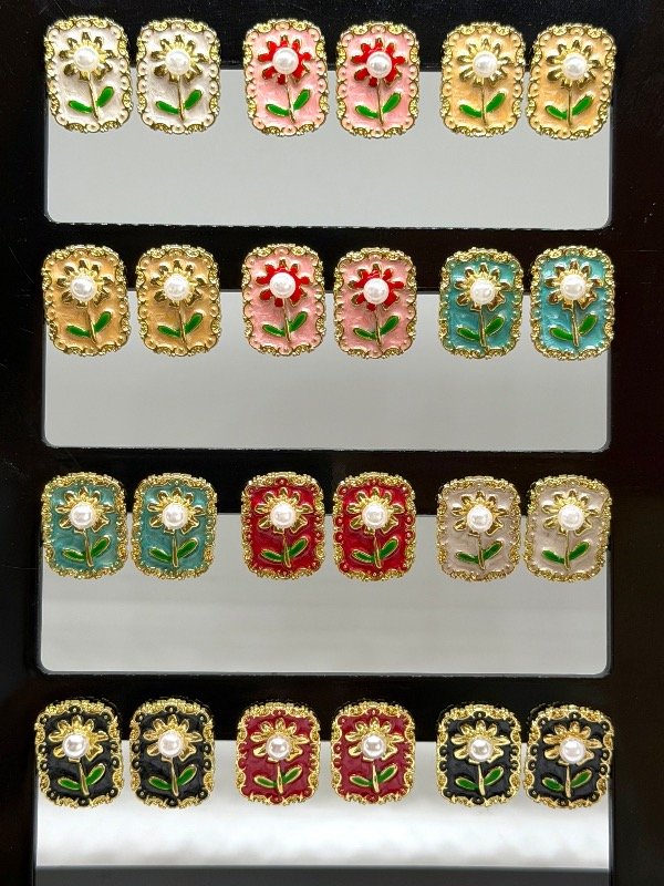 Producto - Aros cuadrados de flor