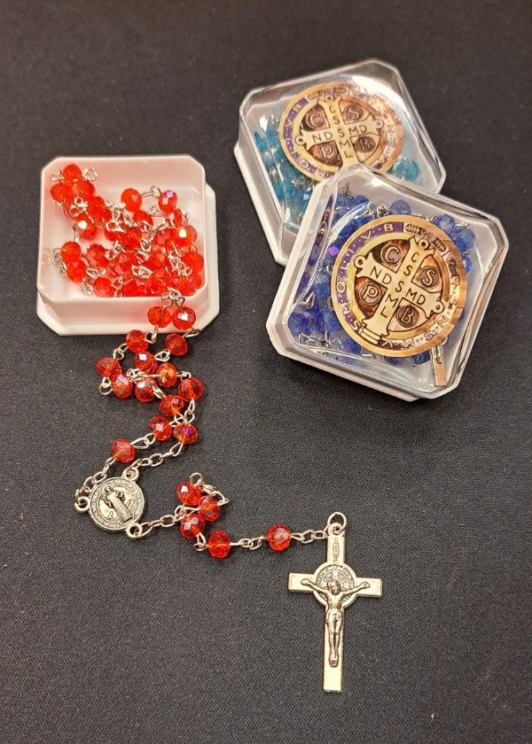 Producto - Rosario San Benito con estuche