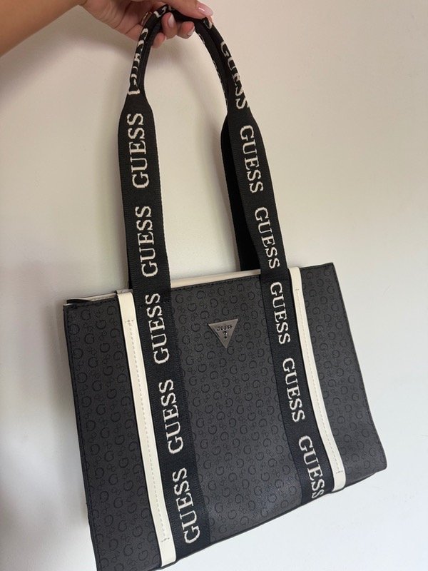 Producto - Cartera Guess