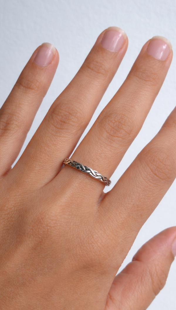 Producto - Anillo de Plata Trenzado Oscuro Grueso