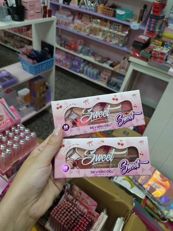 Producto - Paleta de sombras con iluminador sweet