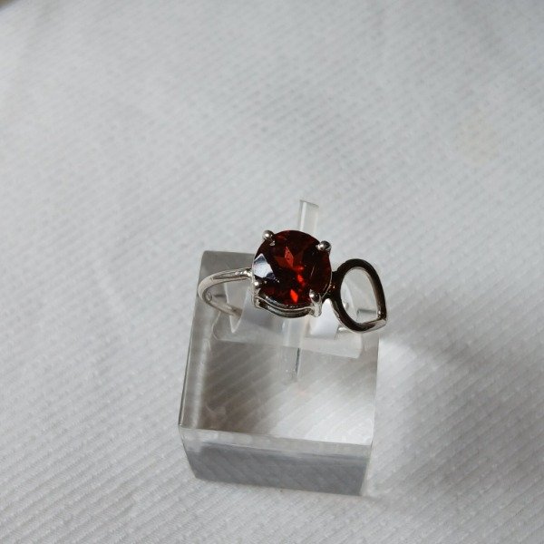 Producto - Anillo Plata 925 con granate hilo - Talle 13