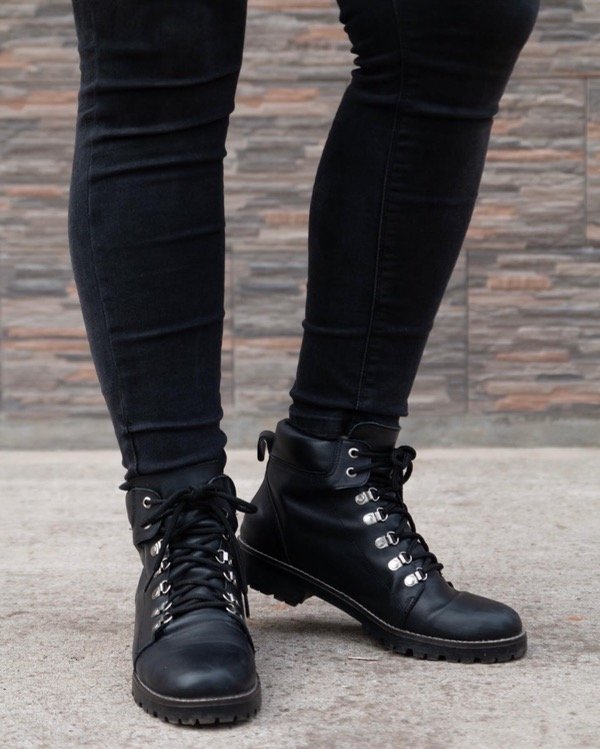 Producto - Borcegos Lauren negro liso