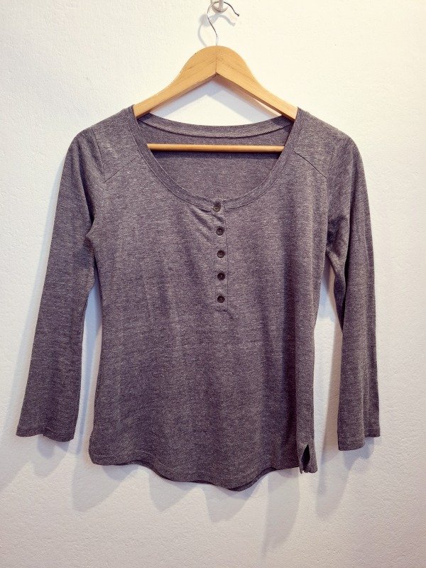 Producto - Camsieta gris