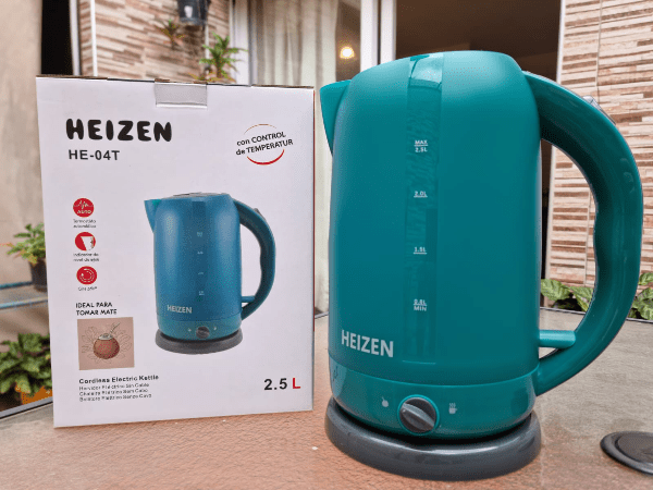 Producto - PAVA ELECTRICA CON CORTE MATE/CAFE POLIMERO PLASTICO HEIZEN