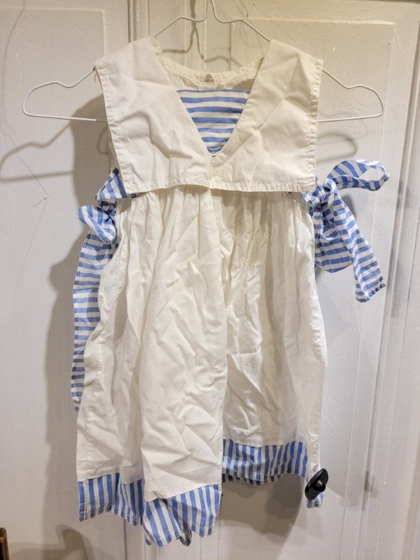 Producto - Vestido CONIGLIO blanco con lazos rayados Talle 2 años - PRECIO: 20X