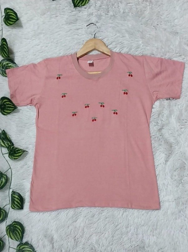 Producto - REMERA BORDADA CHERRY