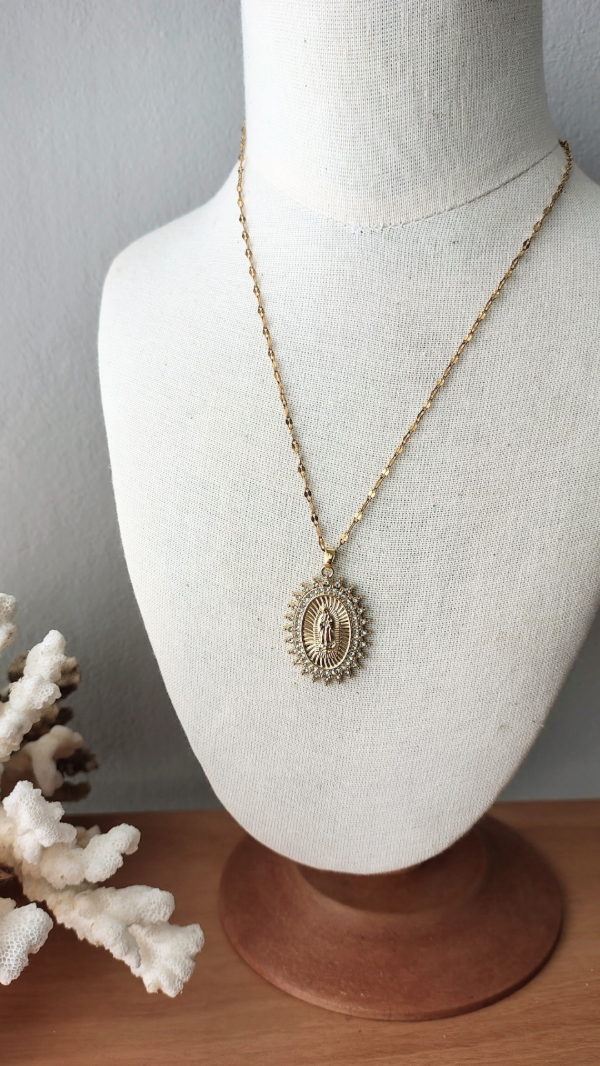 Producto - Guadalupe ( oro laminado de 18k)