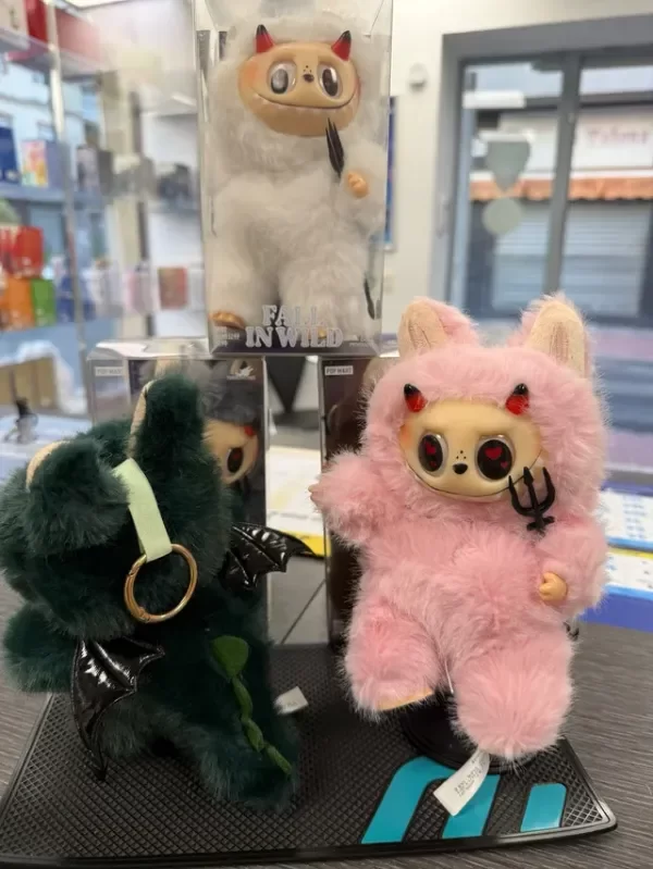 Producto - Labubu Version Diablitos en Caja Transparente