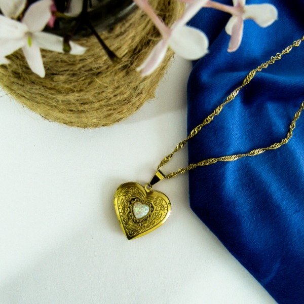 Producto - Dije Relicario Corazón Floral