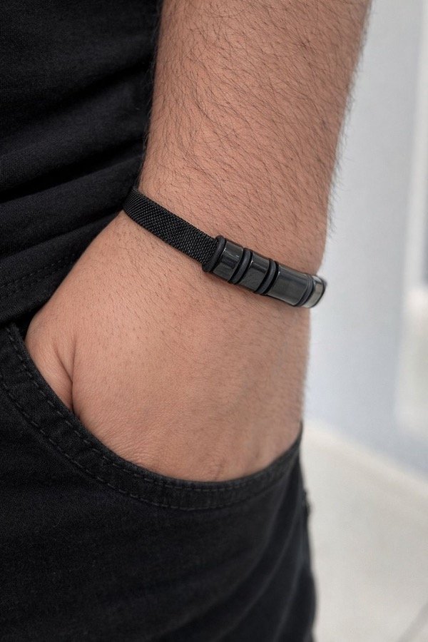 Producto - Pulsera de cuero media esclava negra