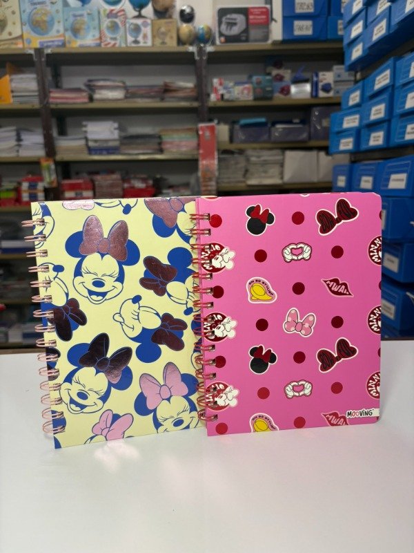 Producto - Cuaderno A5 c/espiral - Minnie - "Mooving"
