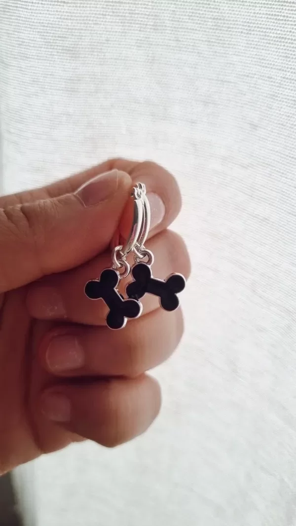 Producto - Aros huesos esmaltados negros AB