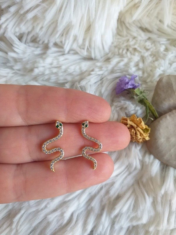 Producto - ADA0134 Pasante Víbora micropave strass verde