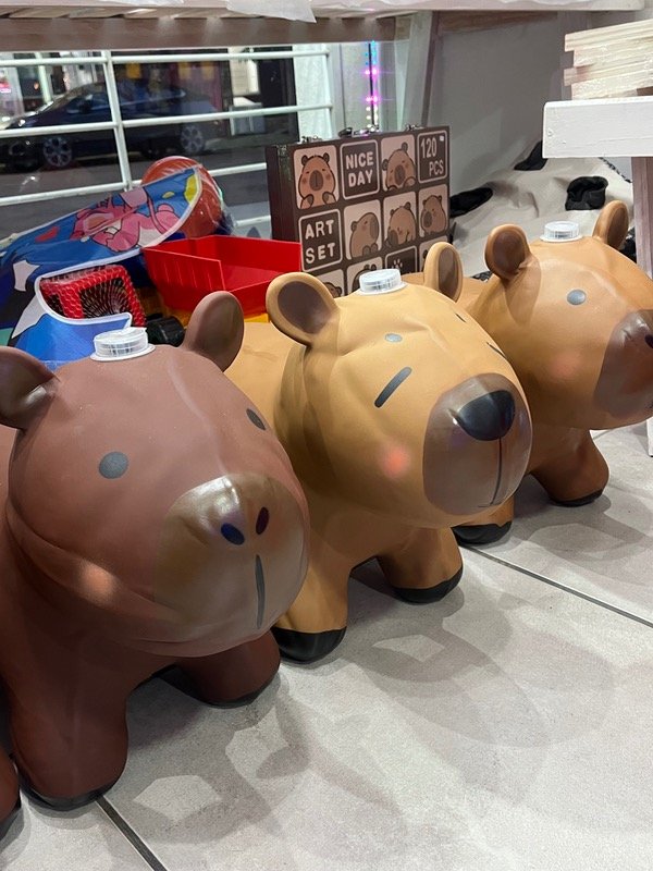 Producto - Capybara saltarines con luz y sonido