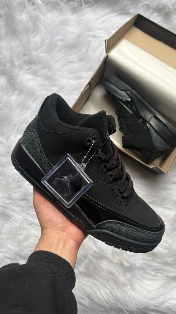 Producto - JORDAN RETRO 3 BLACK CAT - 0