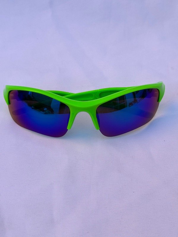 Producto - LENTES DEPORTIVOS CHICOS VERDE CON AZUL