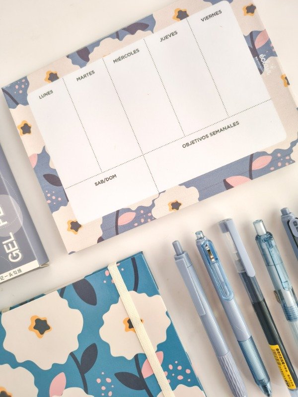 Producto - Combo cuaderno + organizador semanal + accesorios - Azul - 4