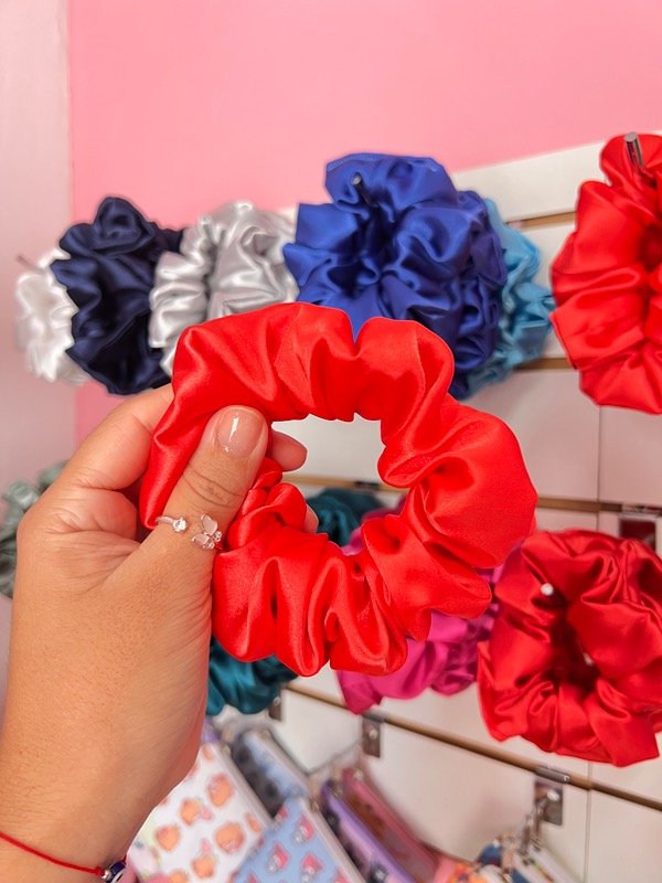 Producto - SCRUNCHIE SATÉN ROJO N.