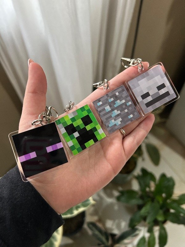 Producto - Llavero minecraft (Cabezas)