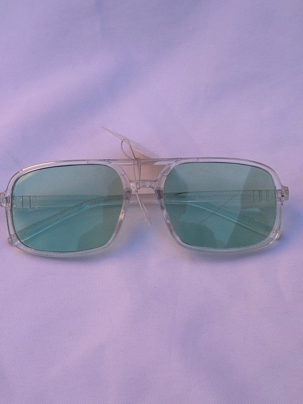 Producto - LENTES MODA TRANSPARENTE Y VERDE