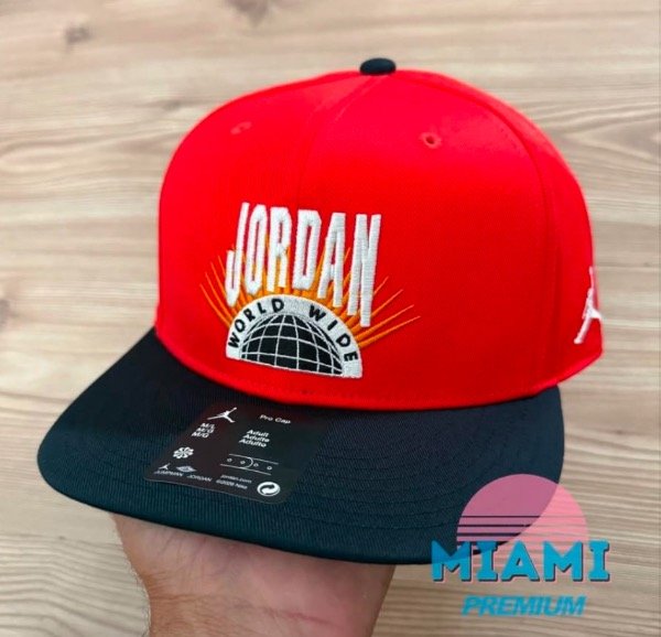 Producto - GORRA JORDAN WORLD WIDE ROJA