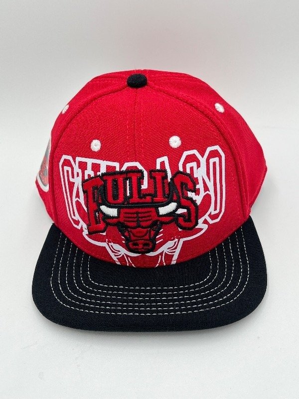 Producto - VISERA PLANA CHICAGO BULLS 10012