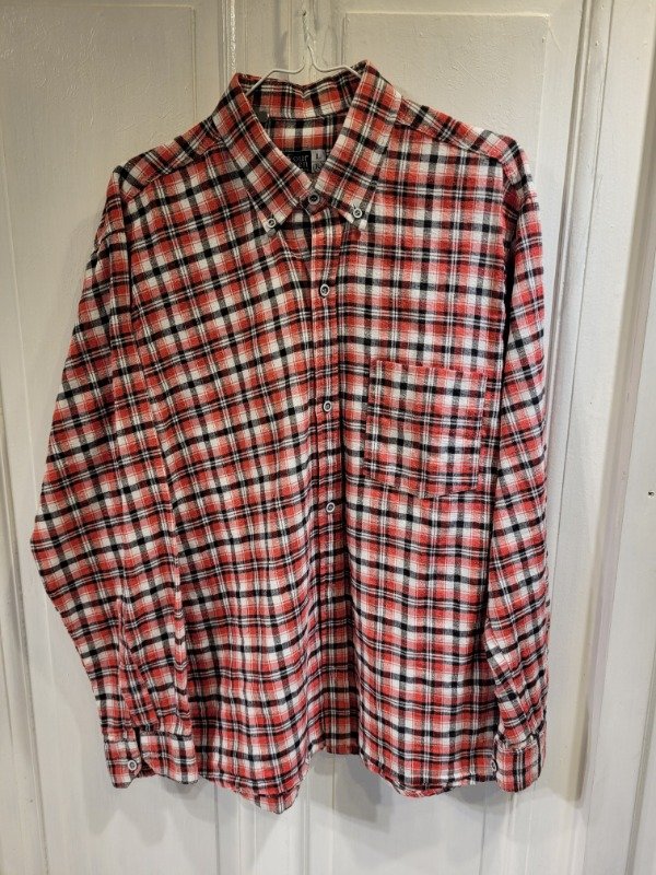 Producto - Camisa FOUR SEVEN cuadrillé rojo blanco y negro Talle L - PRECIO: 20X