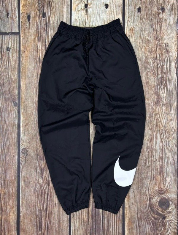 Producto - NIKE BIG SWOOSH PANT