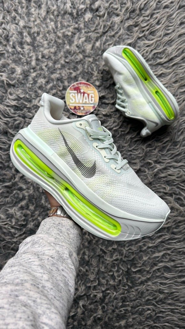 Producto - AIR MAX VOMERO BARELY VOLT - 0