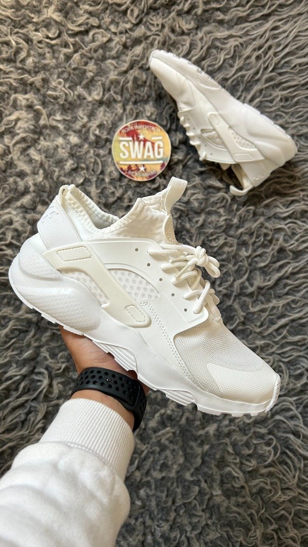 Producto - AIR HUARACHE TRIPLE WHITE
