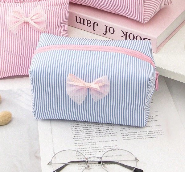Producto - Neceser tipo pinterest celeste