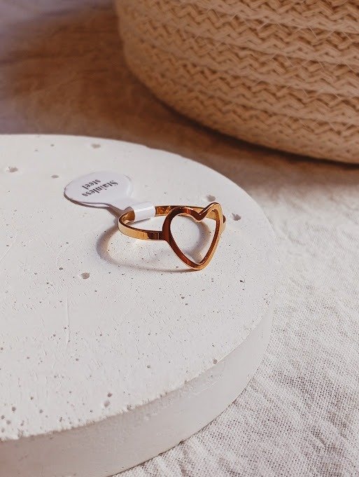 Producto - Anillo corazón calado - talle 19 - Acero dorado