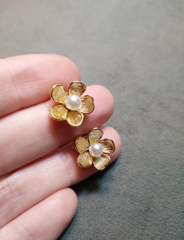 Producto - Aro flor y perla