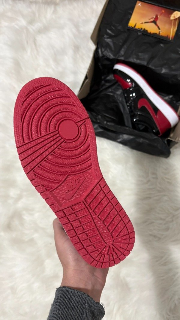Producto - JORDAN RETRO 1 LOW BRED PATENT - 3