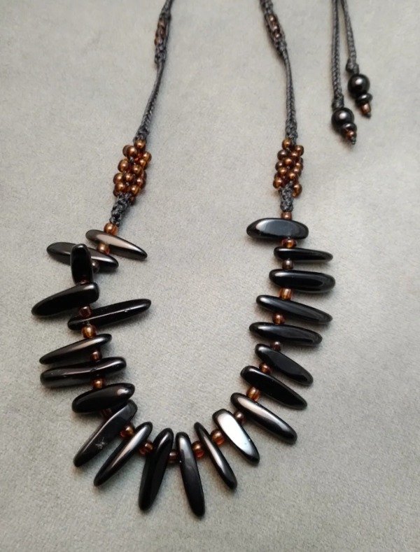 Producto - Gargantilla Obsidiana negra