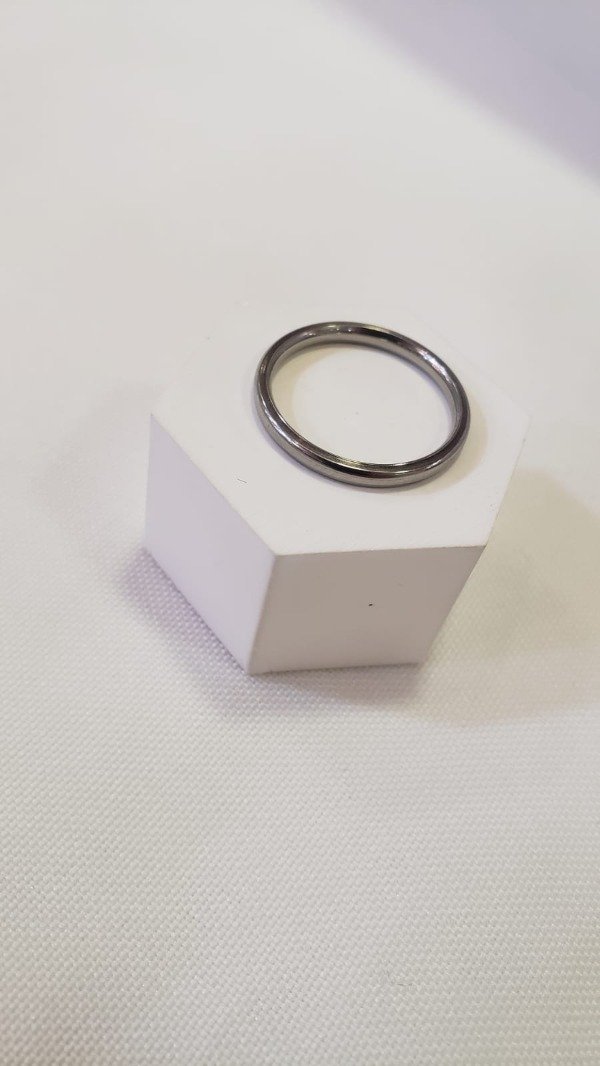 Producto - Anillo tipo alianza acero