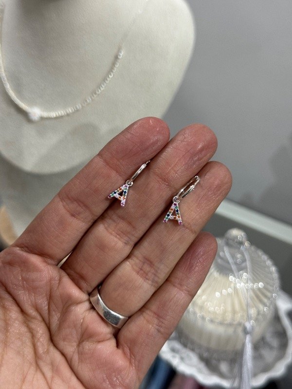 Producto - Argollas inicia A cubic multicolor